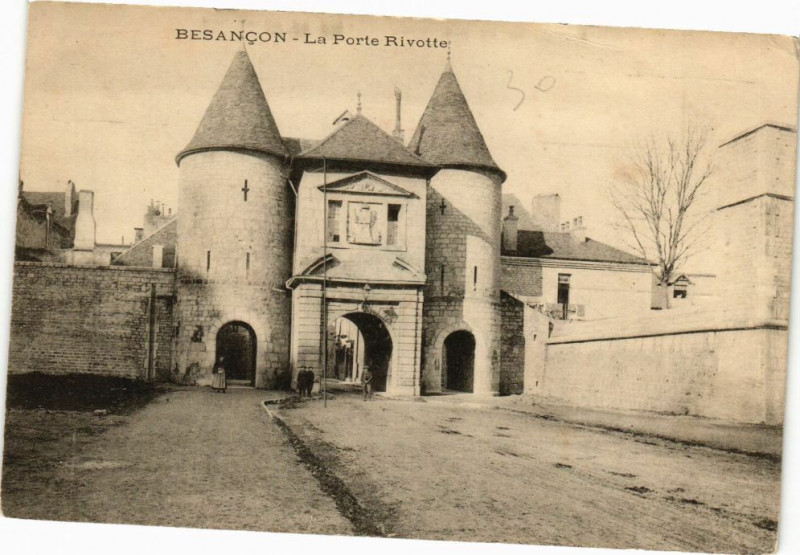 Carte postale ancienne Besancon - La Porte Rivotte à Besançon