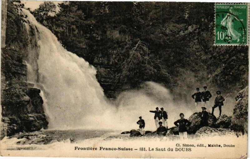 Carte postale ancienne Frontiere Franco-Suisse - Le Saut du Doubs à Doubs