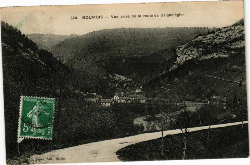 Carte postale ancienne Goumois - Vue prise de la route de Saignelégier à Goumois