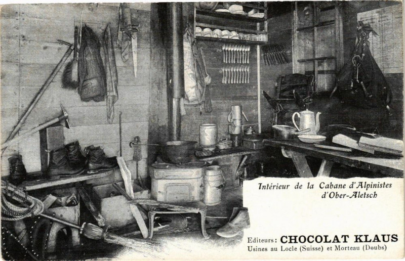 Carte postale ancienne Morteau - Chocolat Klaus Interieur de la Cabane d'Alpinistes à Morteau