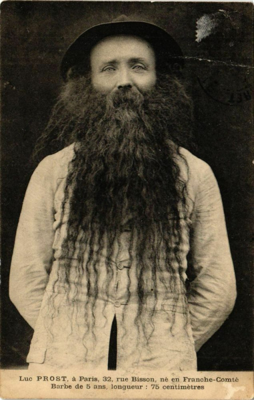 Carte postale ancienne Lou Prost - né en Franche-Comté Barbe de 5 ans 75cm