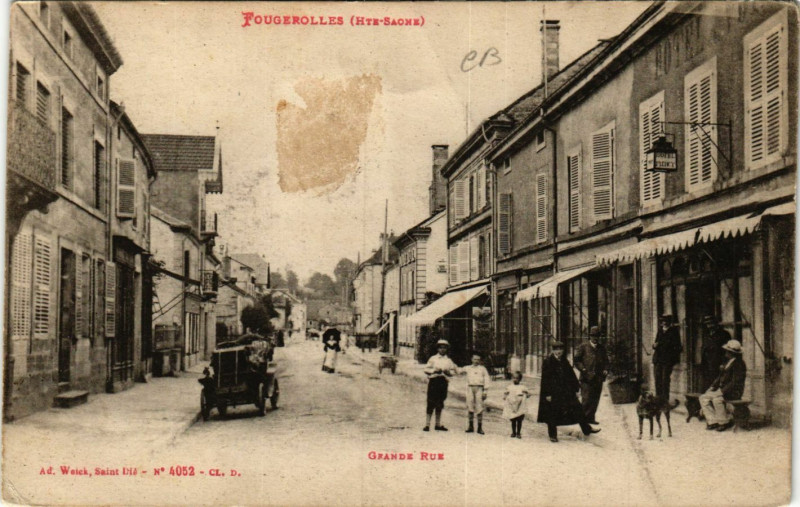 Carte postale ancienne Fougerolles - Grande Rue à Ouge