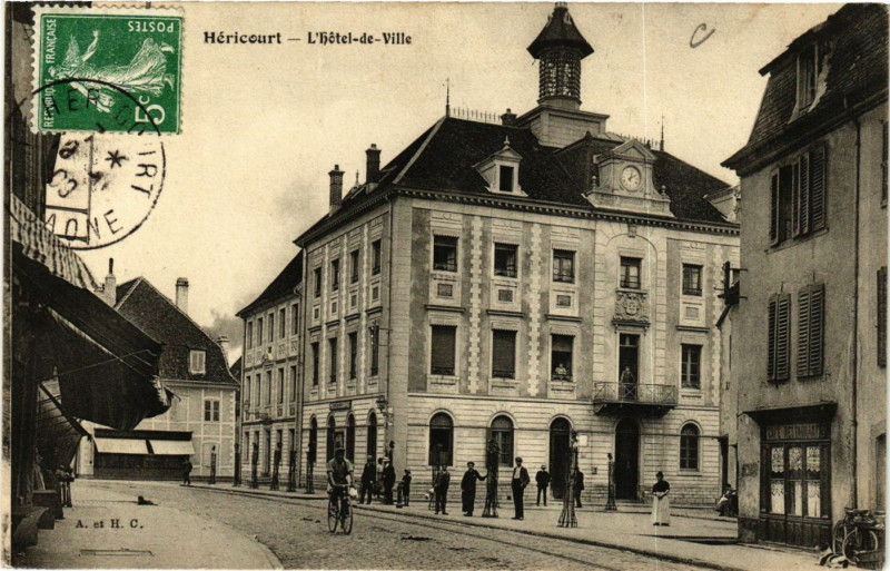 Carte postale ancienne Hericourt - L'Hotel-de-Ville à Héricourt