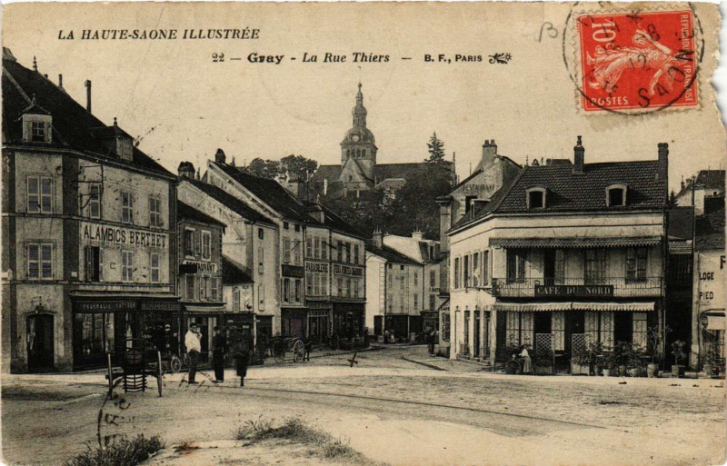Carte postale ancienne Gray - La Rue Thiers à Gray