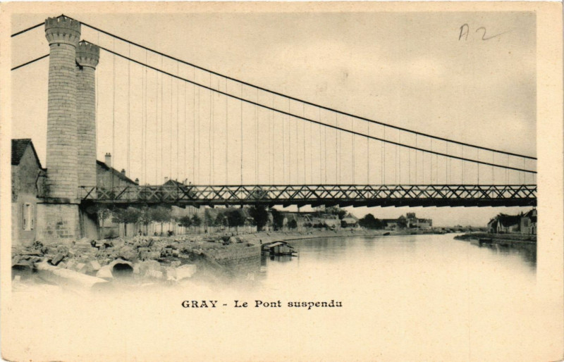 Carte postale ancienne Gray - Le Pont Suspendu à Gray