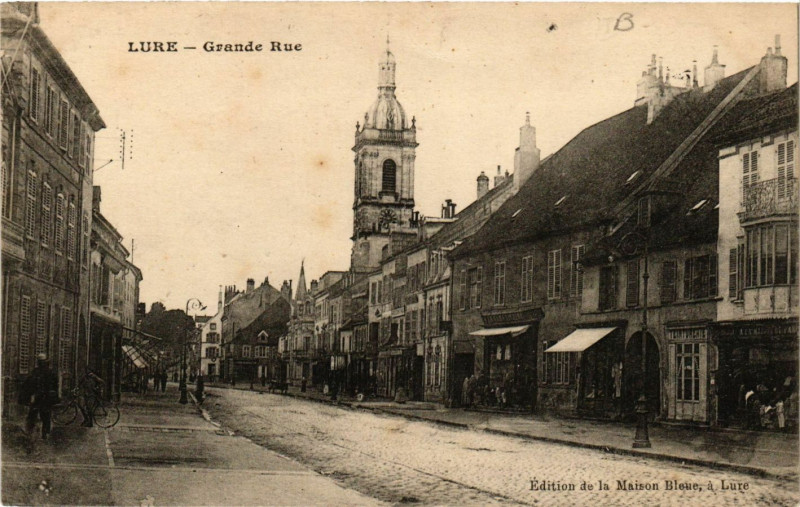 Carte postale ancienne Lure - Grande Rue à Lure