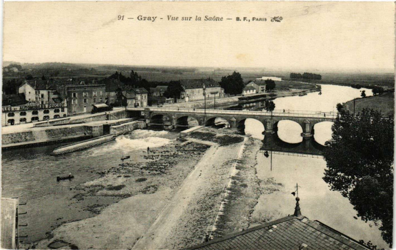 Carte postale ancienne Gray - Vue sur la Saone à Gray
