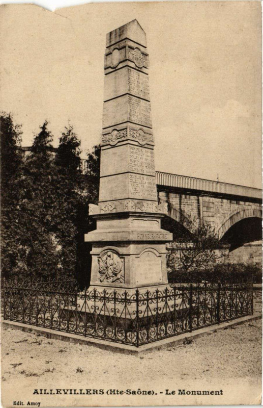 Carte postale ancienne Aillevillers - Le Monument