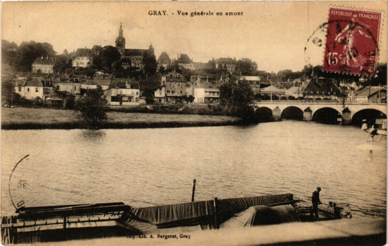 Carte postale ancienne Gray - Vue générale en amont à Gray