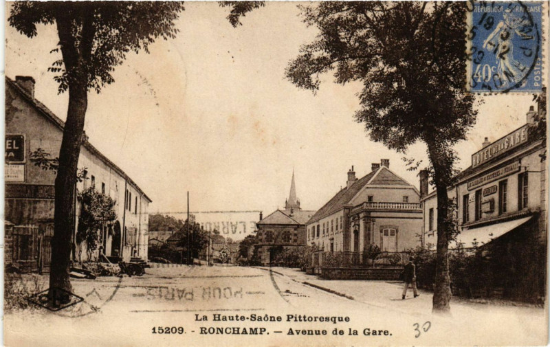 Carte postale ancienne Ronchamp - Avenue de la Gare à Ronchamp