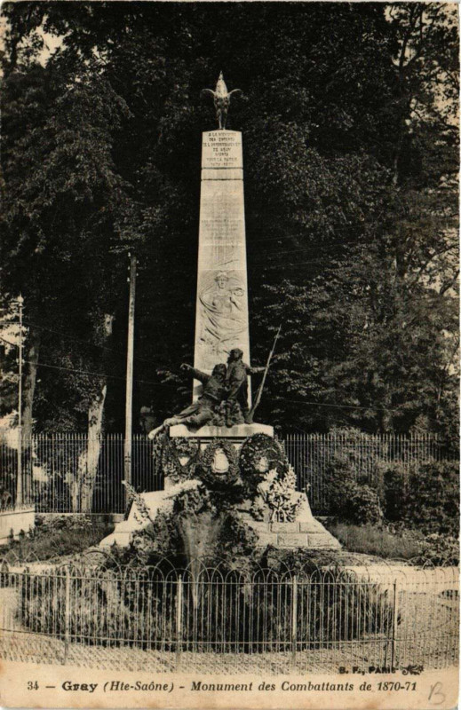 Carte postale ancienne Gray - Monument des Combattants de 1870-71 à Gray