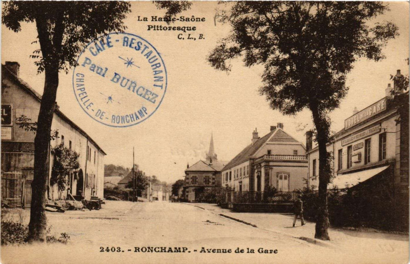 Carte postale ancienne Ronchamp - Avenue de la Gare à Ronchamp