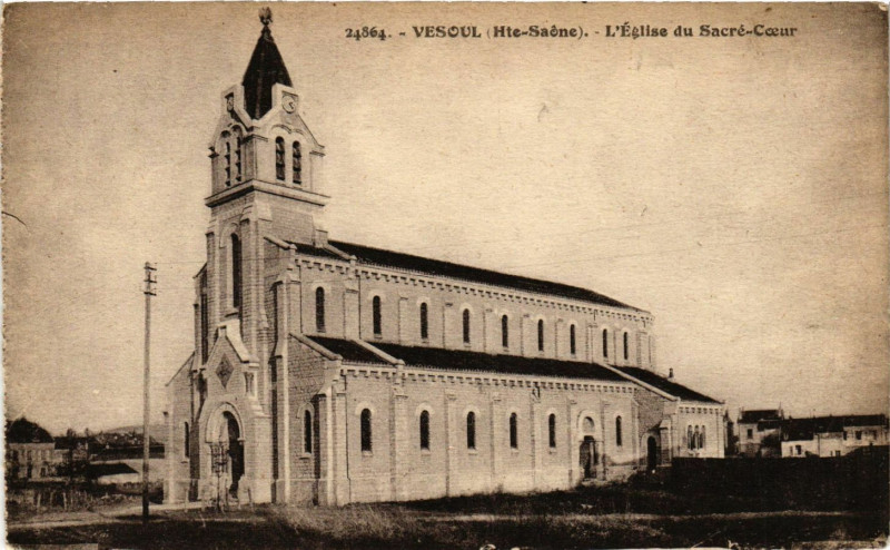 Carte postale ancienne Vesoul - Eglise du Sacre-Coeur à Vesoul