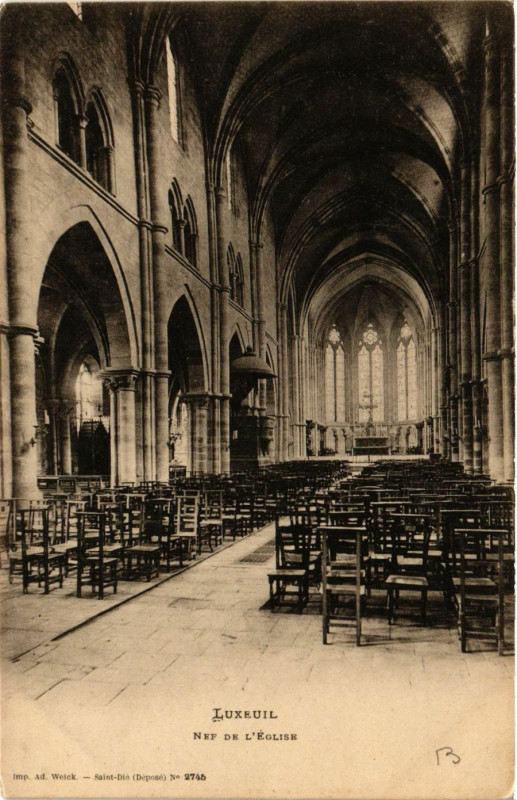 Carte postale ancienne Luxeuil-les-Bains - Nef de Eglise à Luxeuil-les-Bains