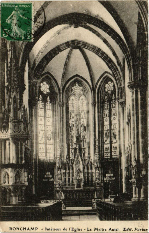 Carte postale ancienne Ronchamp - Intérieur de Eglise - Le Maitre Autel à Ronchamp