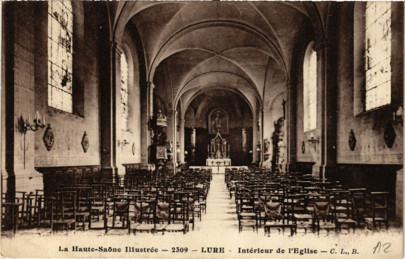 Carte postale ancienne Lure - Intérieur de Eglise à Lure
