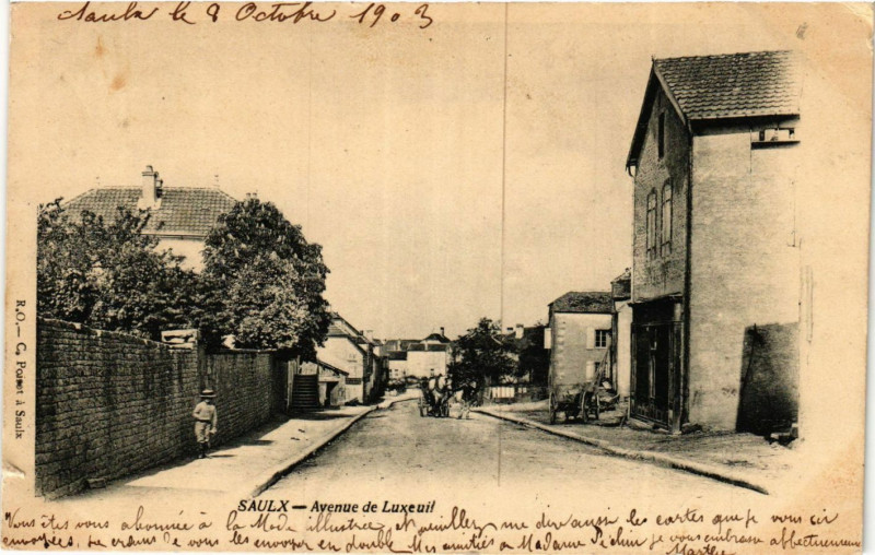 Carte postale ancienne Saulx - Avenue de Luxeuil à Saulx