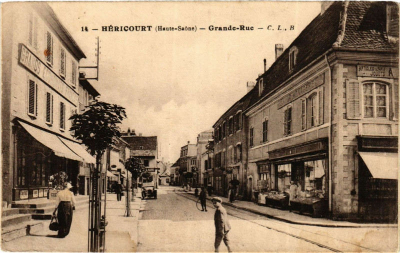 Carte postale ancienne Hericourt (Haute-Saone) - Grande-Rue à Héricourt