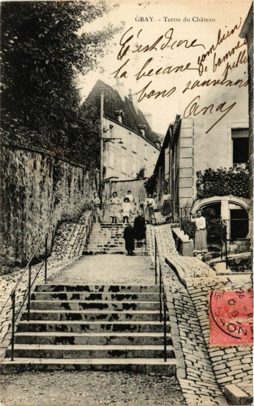 Carte postale ancienne Gray - Tertre du Chateau à Gray