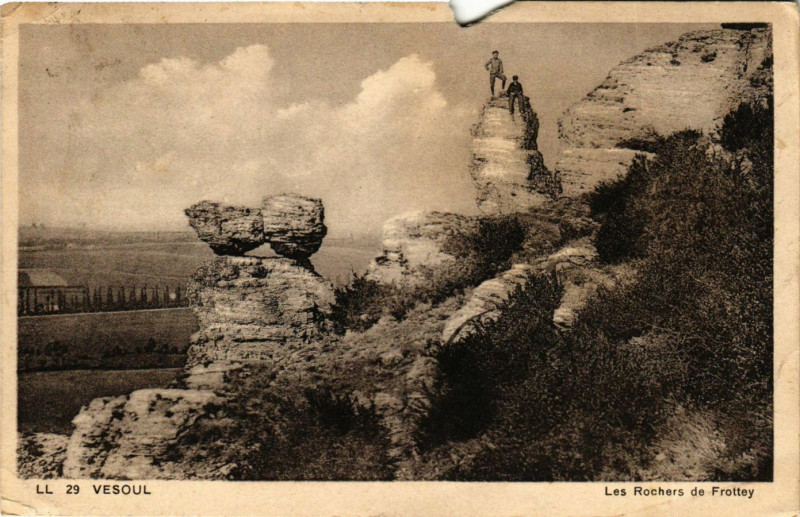 Carte postale ancienne Vesoul - Les Rochers de Frotey à Vesoul