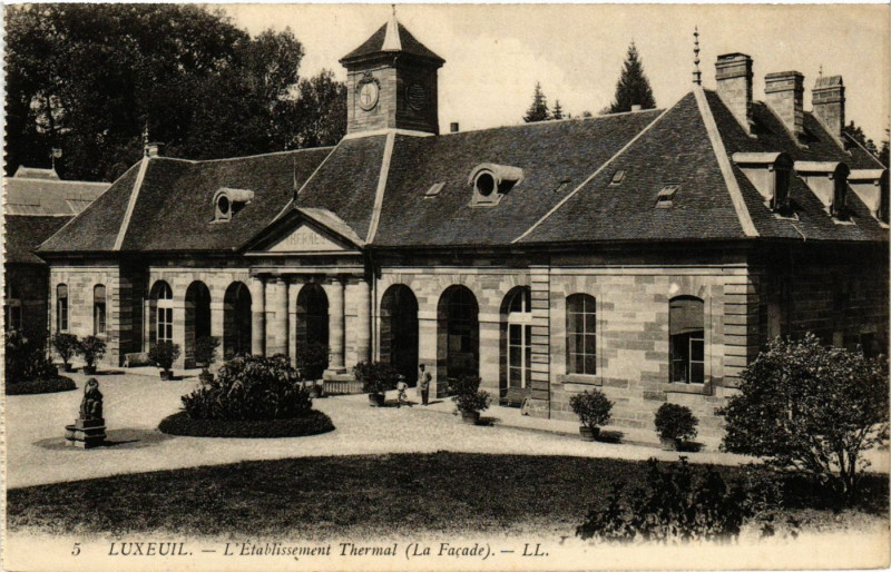 Carte postale ancienne Luxeuil - L'Etabl. Thermal (La Facade)