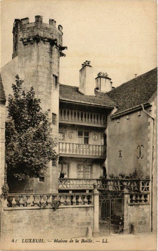 Carte postale ancienne Luxeuil - Maison de la Bailles