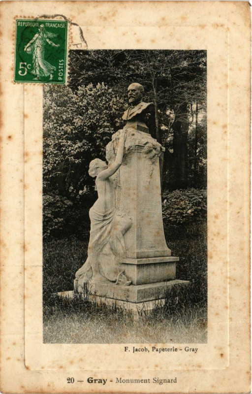Carte postale ancienne Gray - Monument Signard à Gray