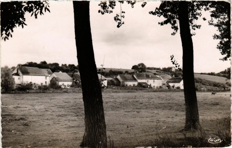 Carte postale ancienne Traves - Le Moutherot - Vue générale à Traves