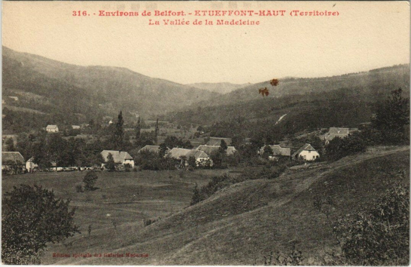 Carte postale ancienne Env. de Belfort - La Vallée de la Madeleine à Belfort