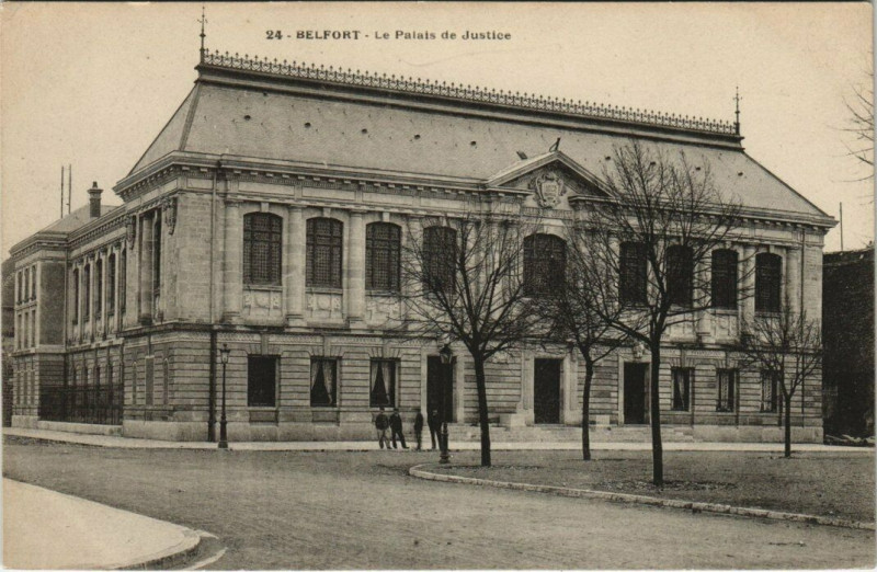 Carte postale ancienne Belfort - Le Palais de Justice à Belfort