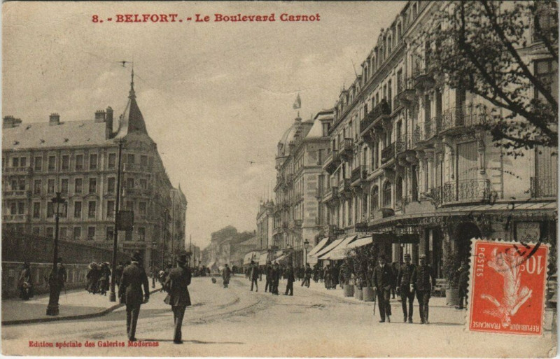 Carte postale ancienne Belfort - Le Boulevard Carnot à Belfort