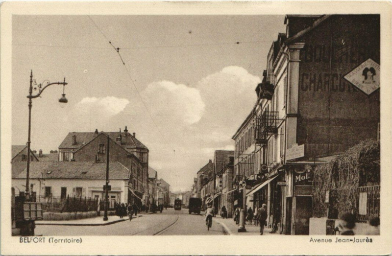 Carte postale ancienne Belfort - Avenue Jean-Jaures à Belfort