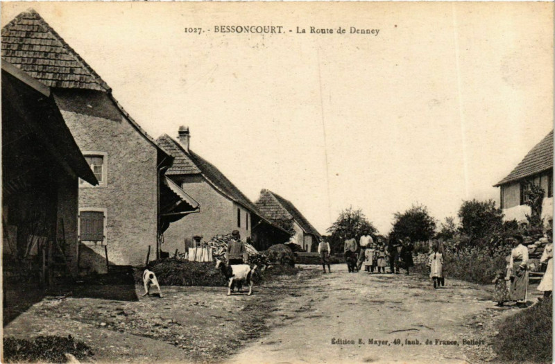 Carte postale ancienne Bessoncourt La Route de Denney à Bessoncourt