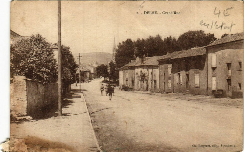 Carte postale ancienne Delme - Grand-Rue