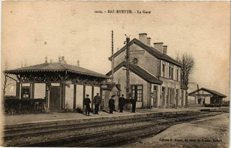 Carte postale ancienne Bas Evette - La Gare