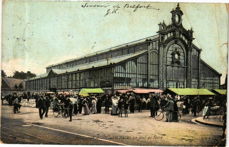 Carte postale ancienne Ed. Aqua 1138 Belfort Les Halles un jour de Foire à Belfort