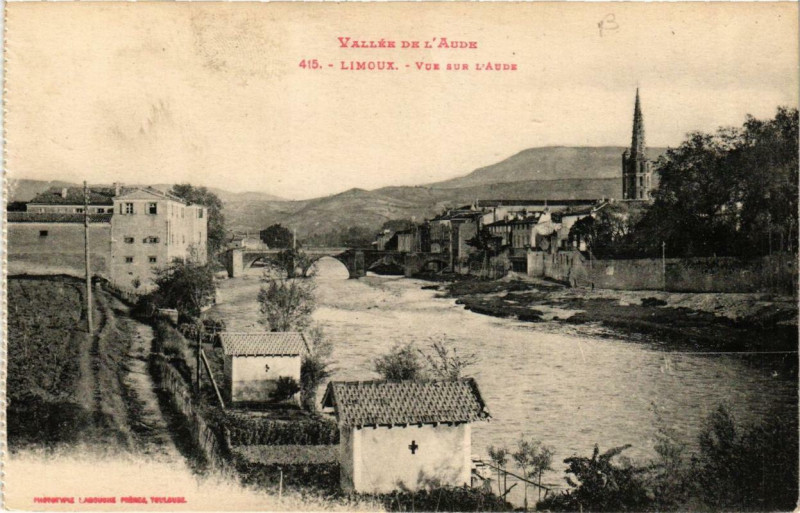 Carte postale ancienne Vallée de l'Aude Limoux Vue sur l'Aude à Limoux