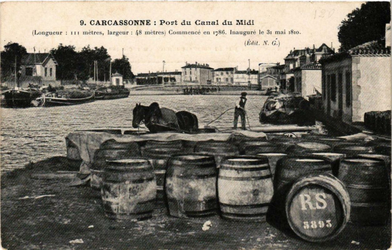 Carte postale ancienne Carcassonne Port du Canal du Midi à Carcassonne