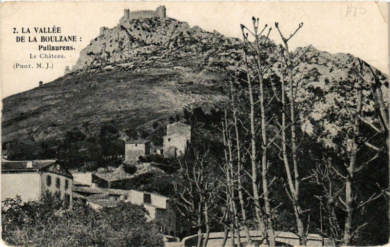 Carte postale ancienne La Vallée de La Boulzane Puilaurens. Le Chateau à Puilaurens