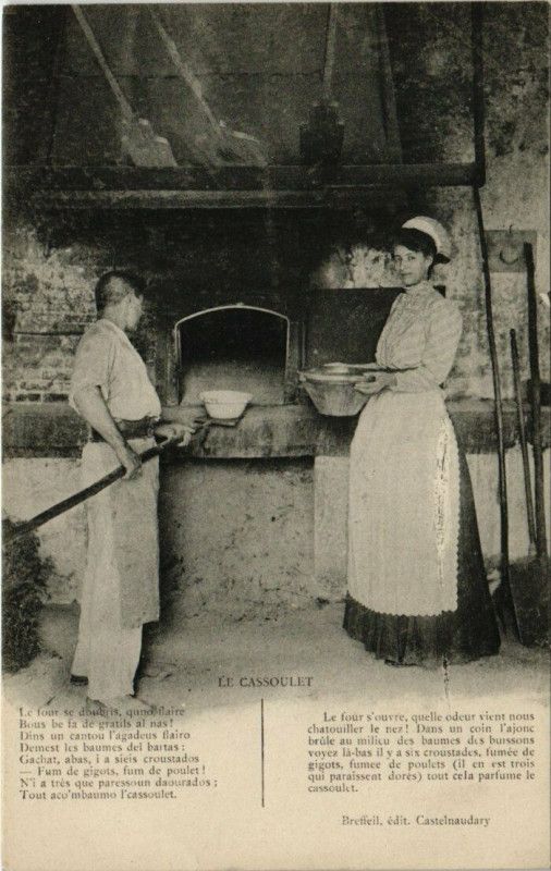 Carte postale ancienne Le Cassoulet