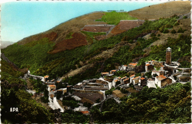 Carte postale ancienne Lespinassiere Le Village et la Vallee de l'Argent D France à Lespinassière