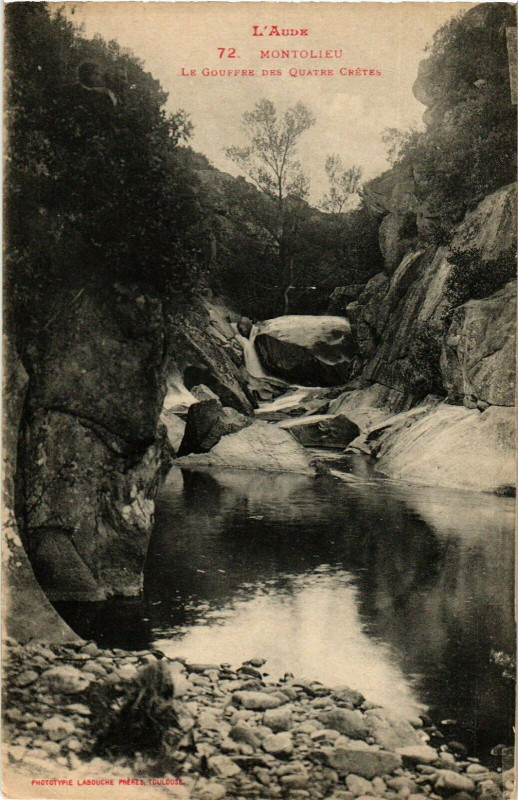 Carte postale ancienne Montlieu Le Gouffre des Quatre Cretes France