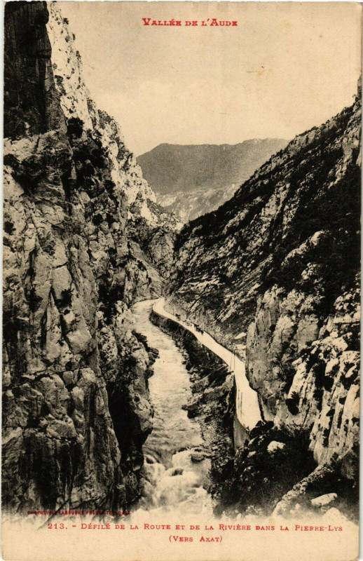 Carte postale ancienne Vallee de l'Aude Defile de la Route et de la Riviere France