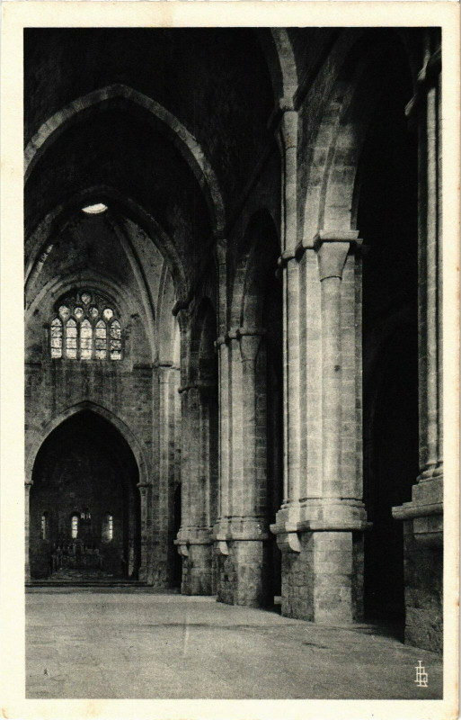 Carte postale ancienne L'Eglise: Vue interieure cote autel France
