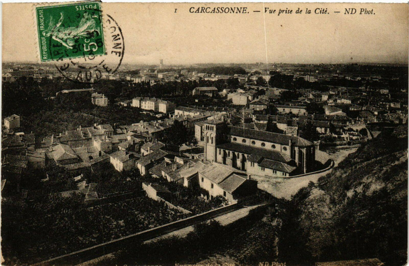 Carte postale ancienne Carcassonne Vue Prise de la Cite France à Carcassonne