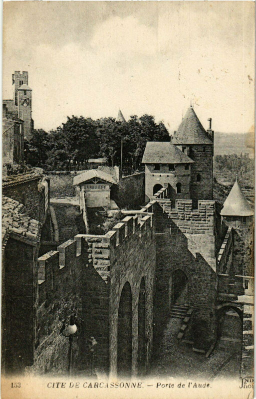 Carte postale ancienne Carcassonne Porte de l'Aude France à Carcassonne