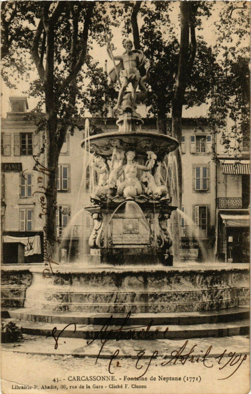 Carte postale ancienne Carcassonne Fontaine de Neptune France à Carcassonne