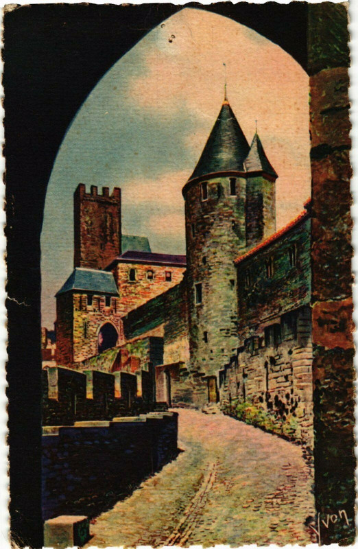 Carte postale ancienne Carcassonne L'Avant-Porte et la Tour de la Justice France à Carcassonne