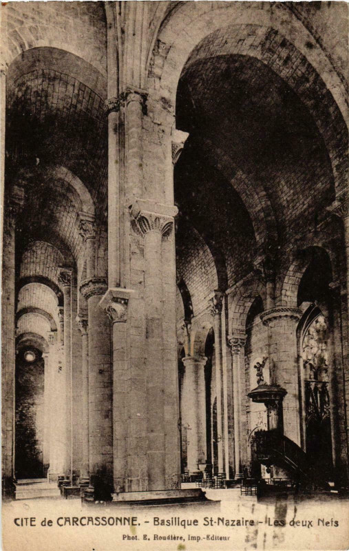 Carte postale ancienne Carcassonne- BasiliqueSaint-Nazire, Les Deux Nefs France à Carcassonne