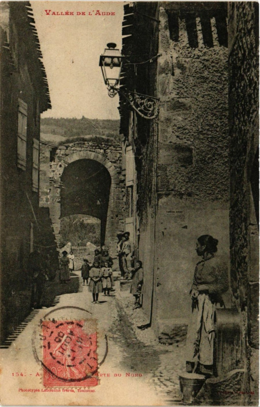 Carte postale ancienne Vallée de l'Aude - Avenue et Porte du Nord